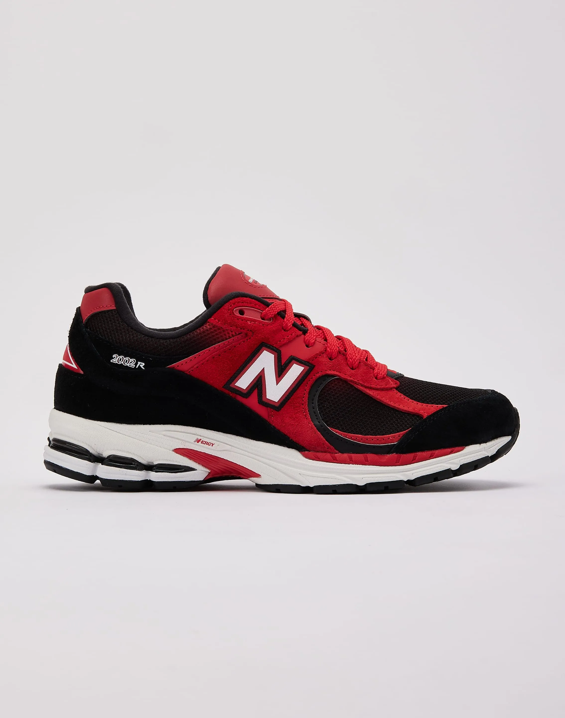 New Balance 2002R Fashionable Design