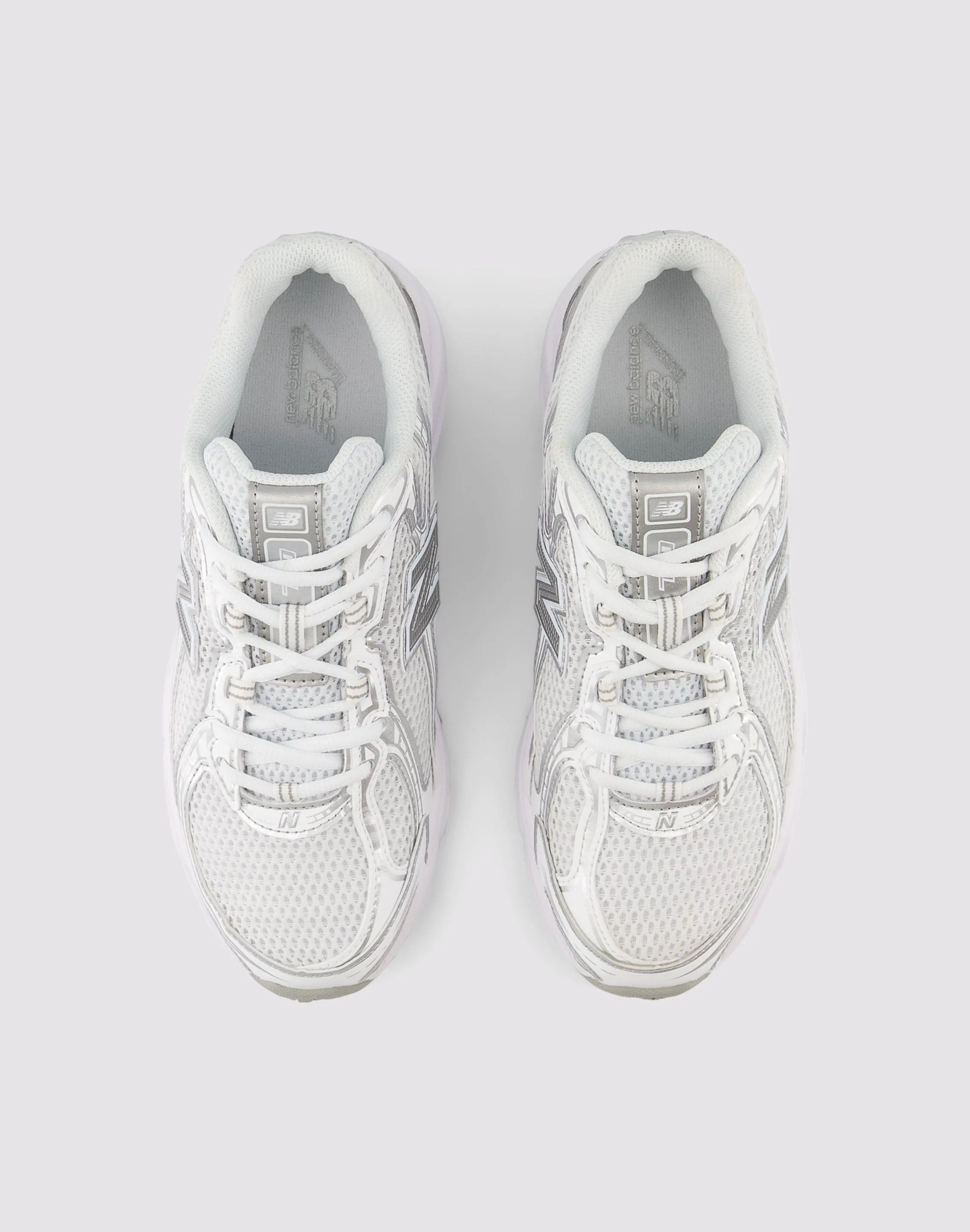 New Balance 740 luxury - feel Knee - support