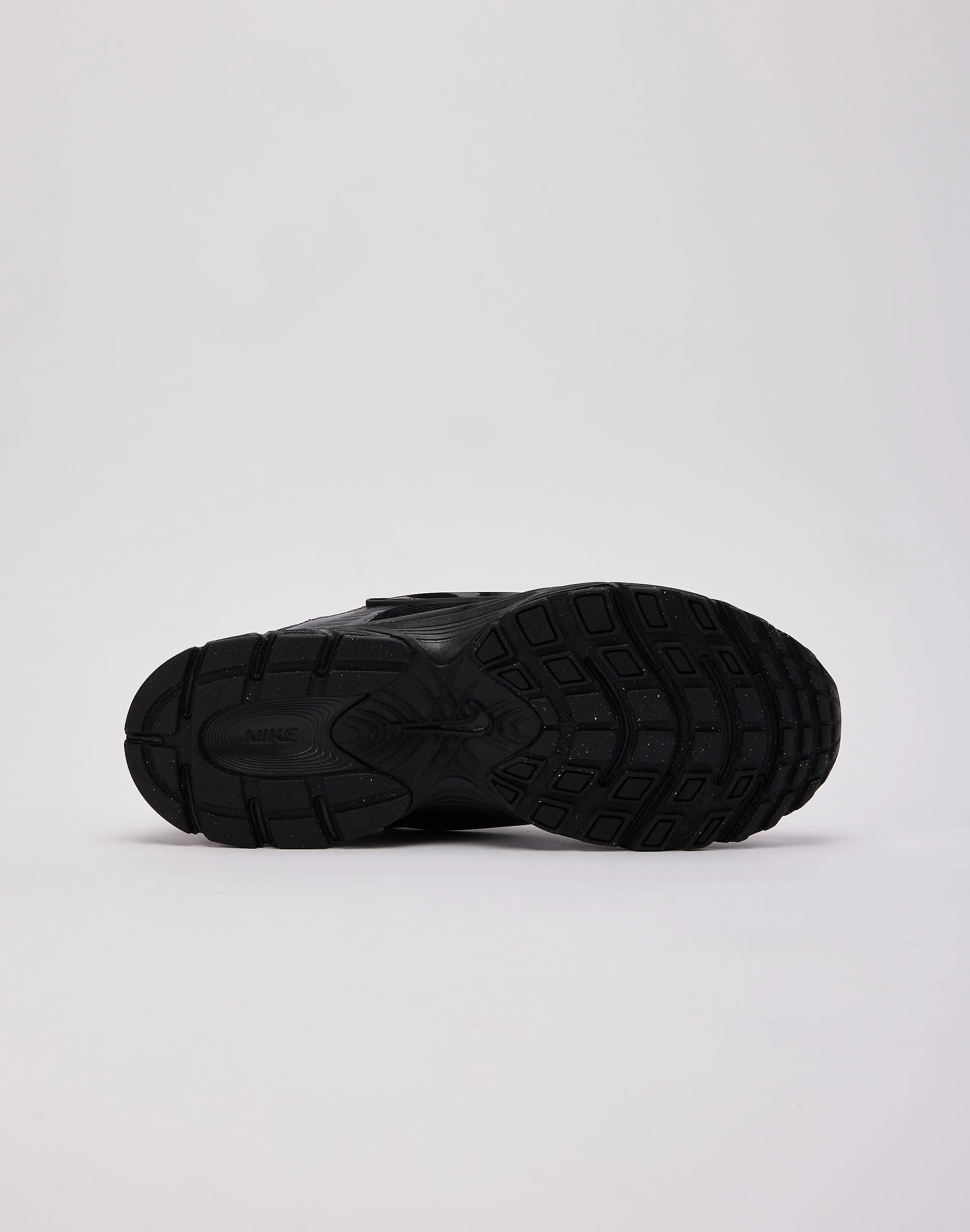 Nike V5 RNR Hyperbolic Midsole Sculpting