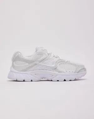 Nike V5 RNR Shock Diffusing Midsole running in a bluff area shoes