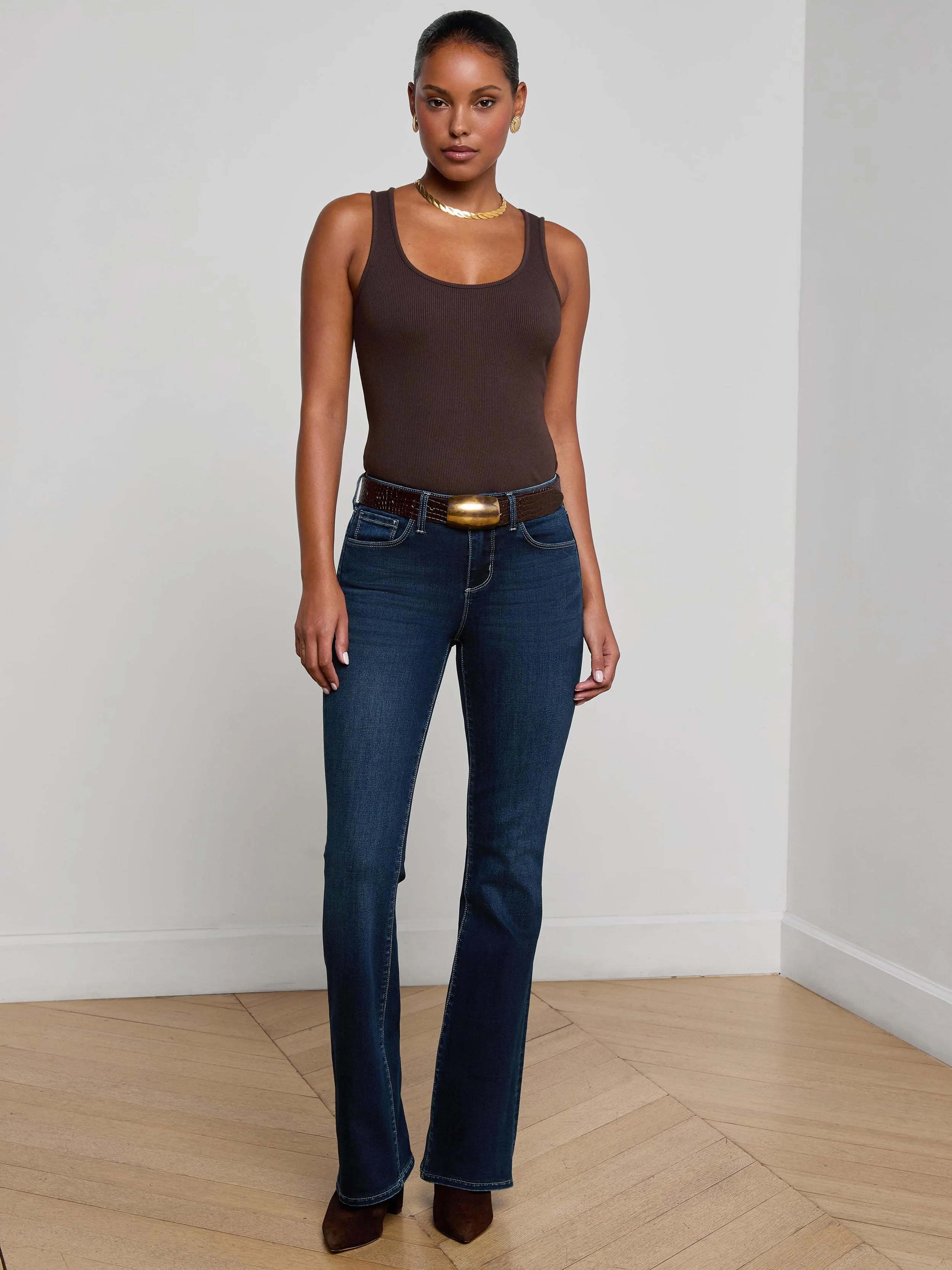 Modern Minimalist Urban Explorer Essential Style Cara Low-Rise Bootcut Jean
