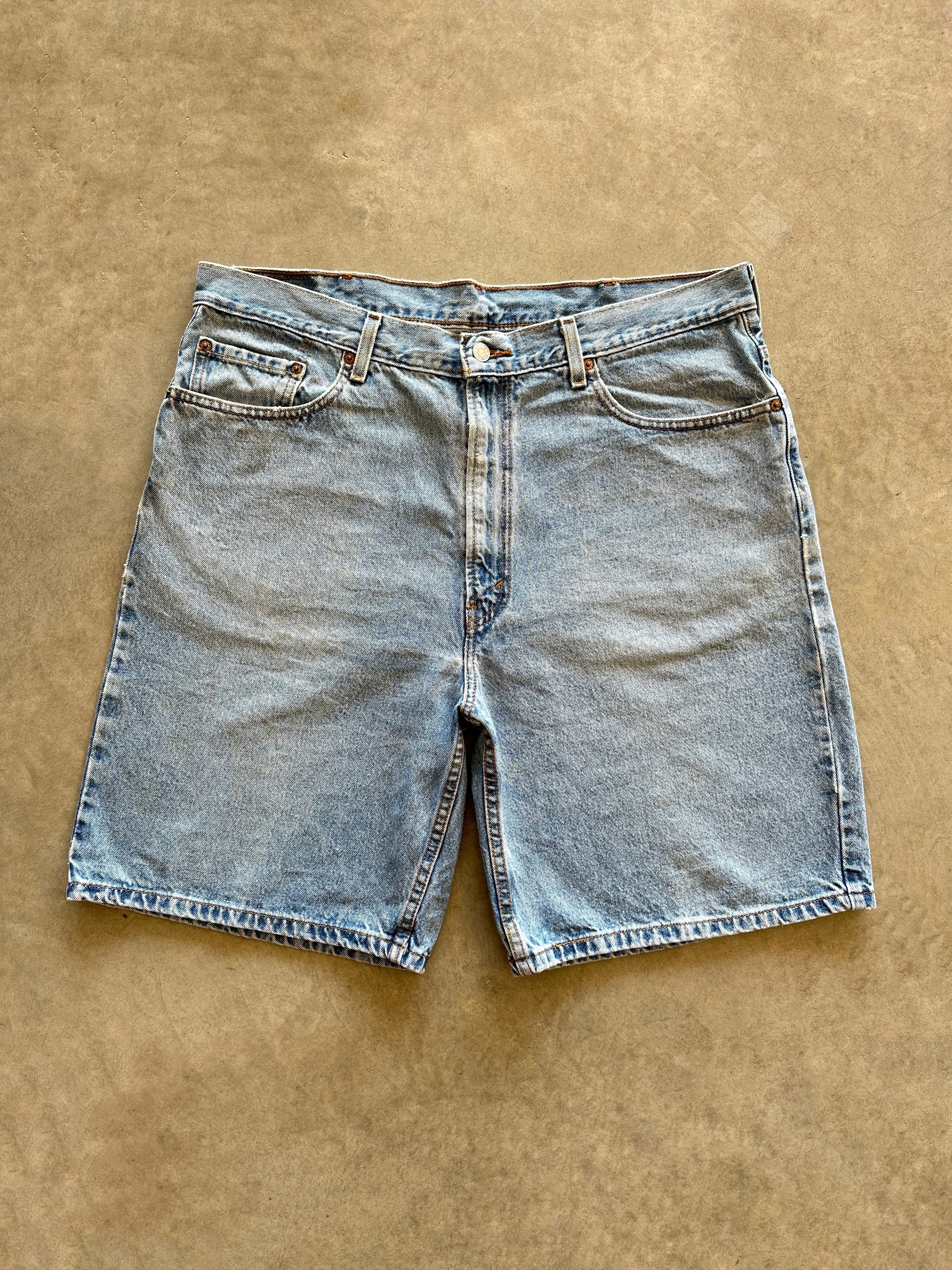 1990s Levis denim shorts (40) SeamlessConstruction light texture