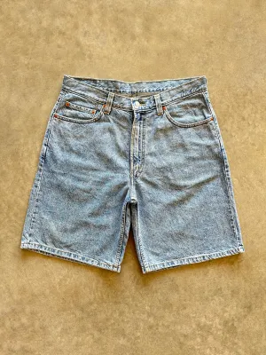 Stretchy Hemline 2000s Levis denim shorts (36)