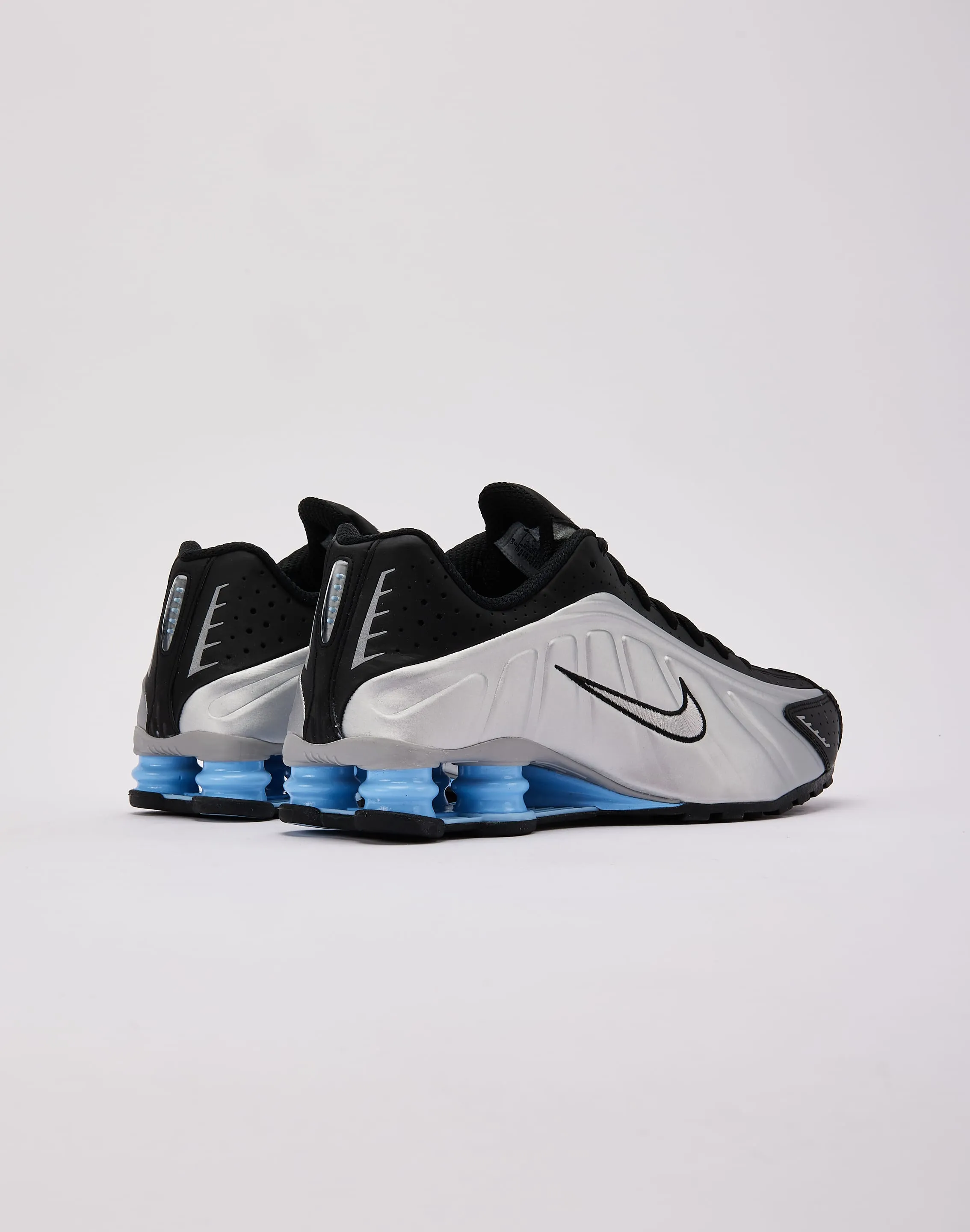 Nike Shox R4 Ergonomic Lacing System Stretch Zones