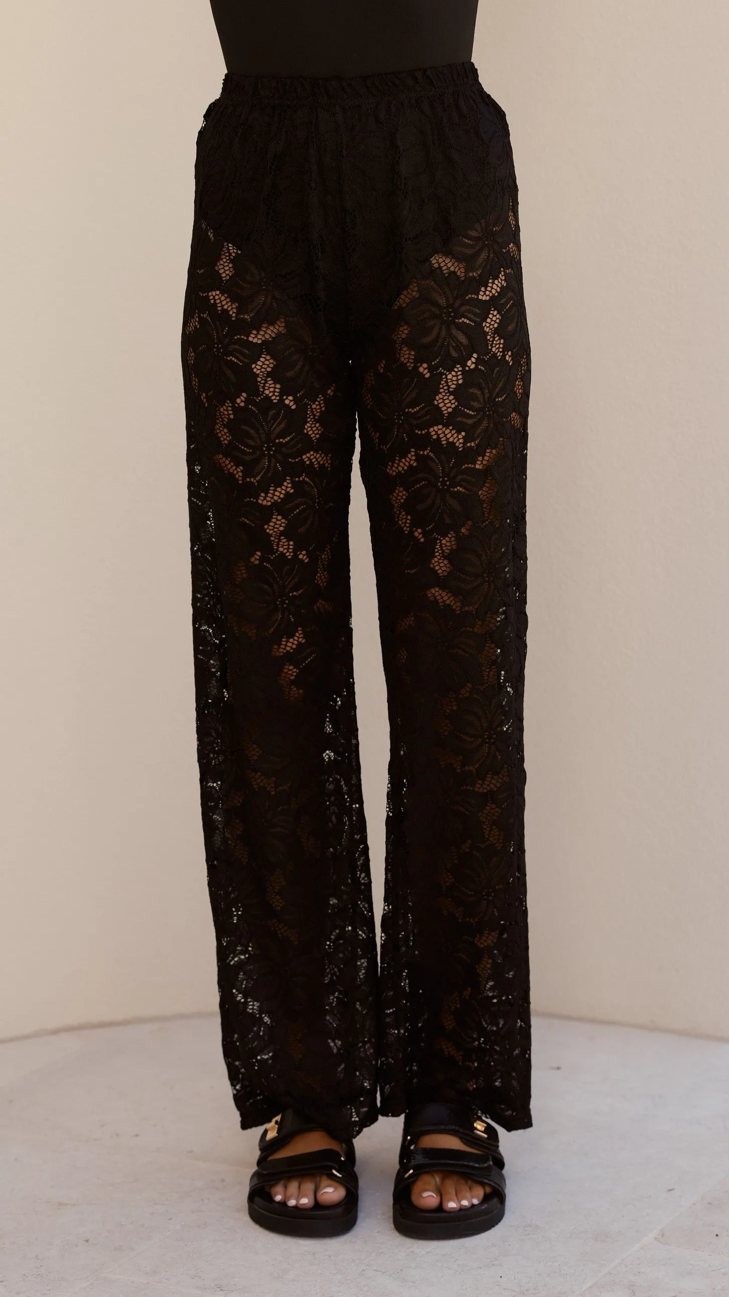 Azura Shirt And Pants Set - Black Transitional Clothing