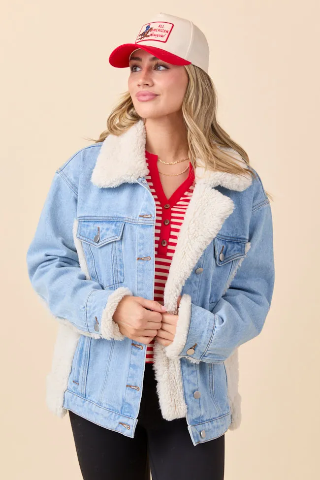 Softshell Fabric Casual Feel Picking Sides Light Wash Sherpa Detail Oversized Denim Jacket