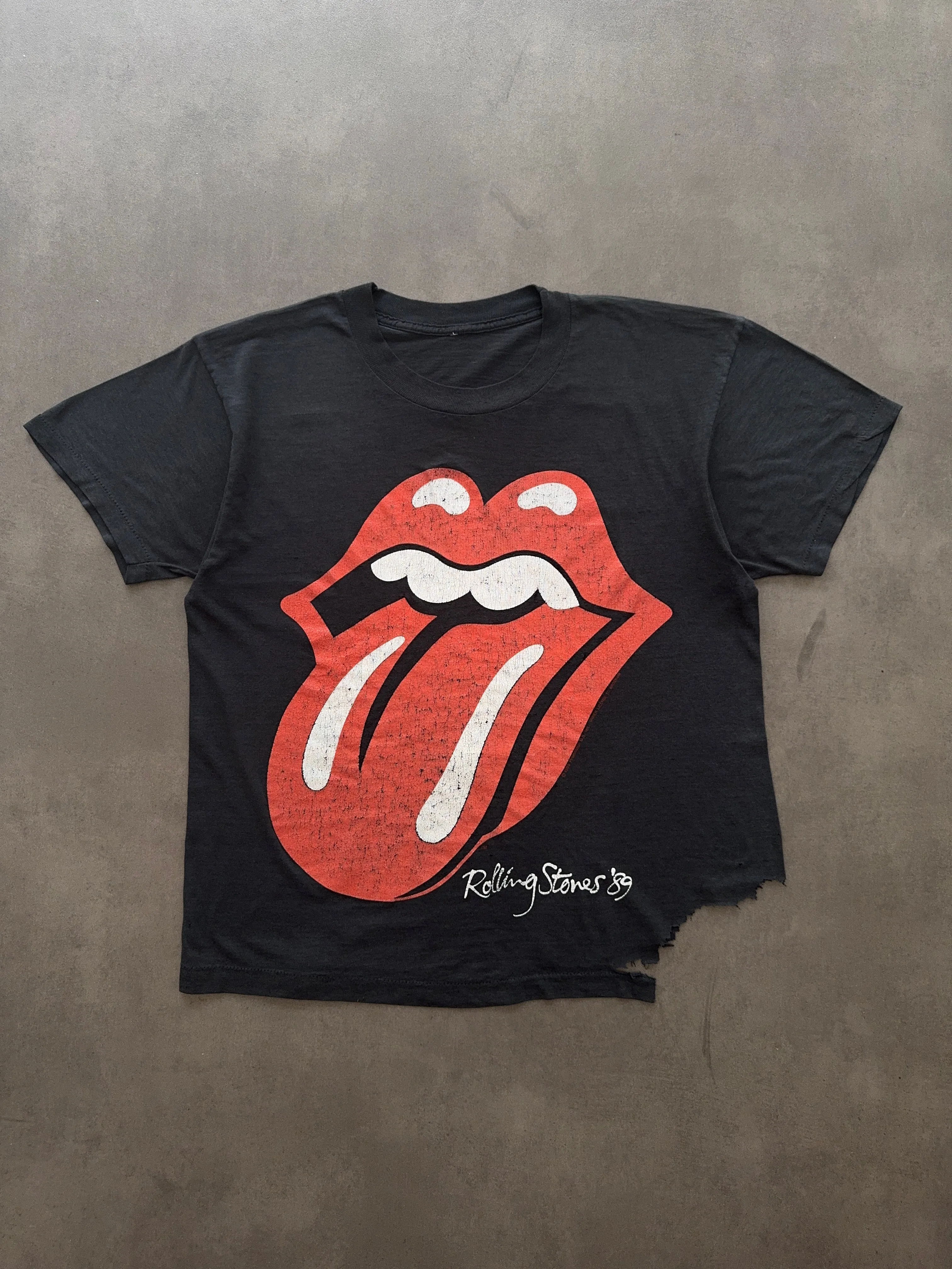 Tagless Neckline Eco Certified Textile 1980s Rolling Stones faded tour tee (L)