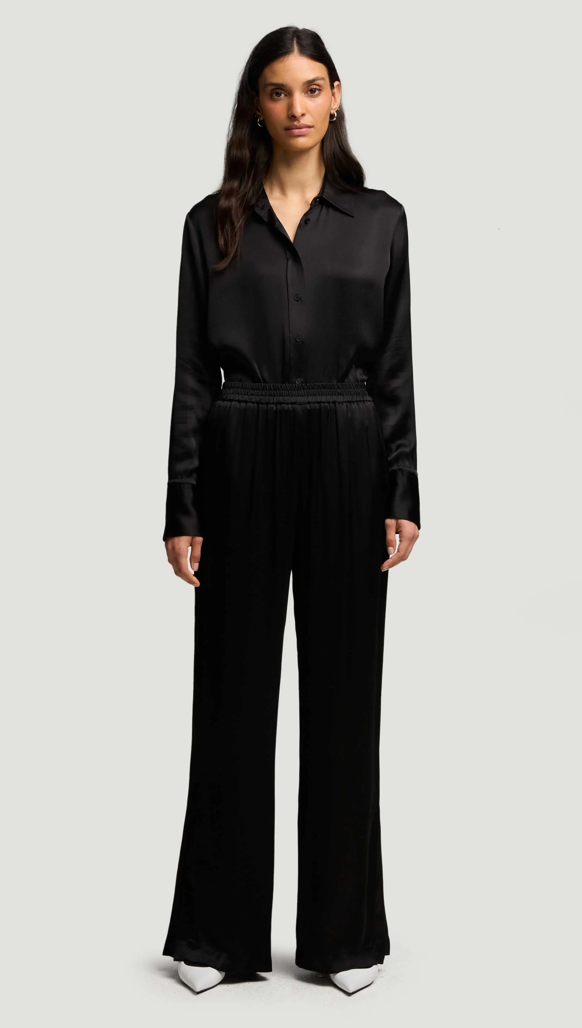 Relaxed Design Tall Length Pull-Up Pant in Viscose Satin | Black