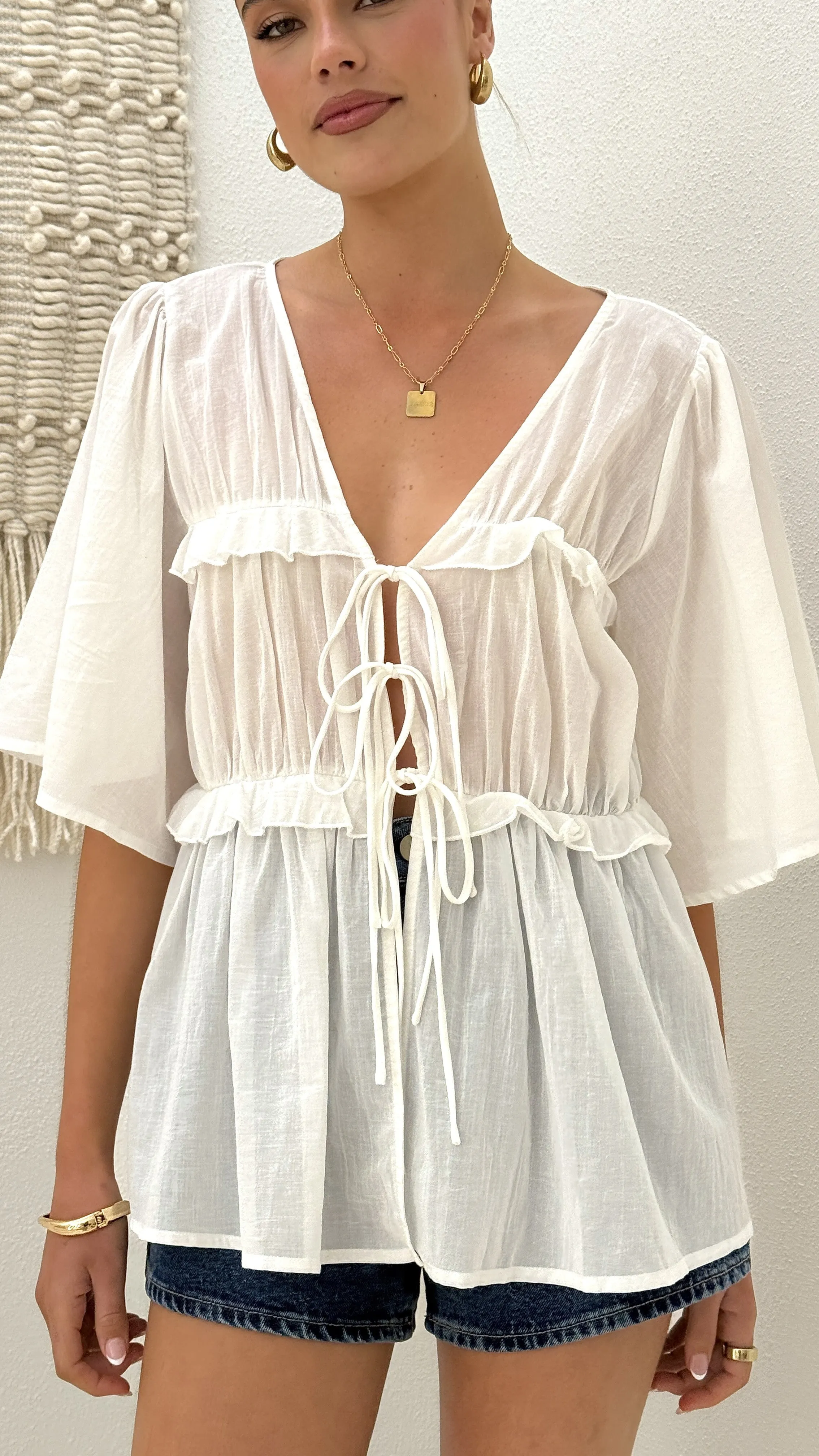 Raya Top - White NonRestrictiveSilhouette