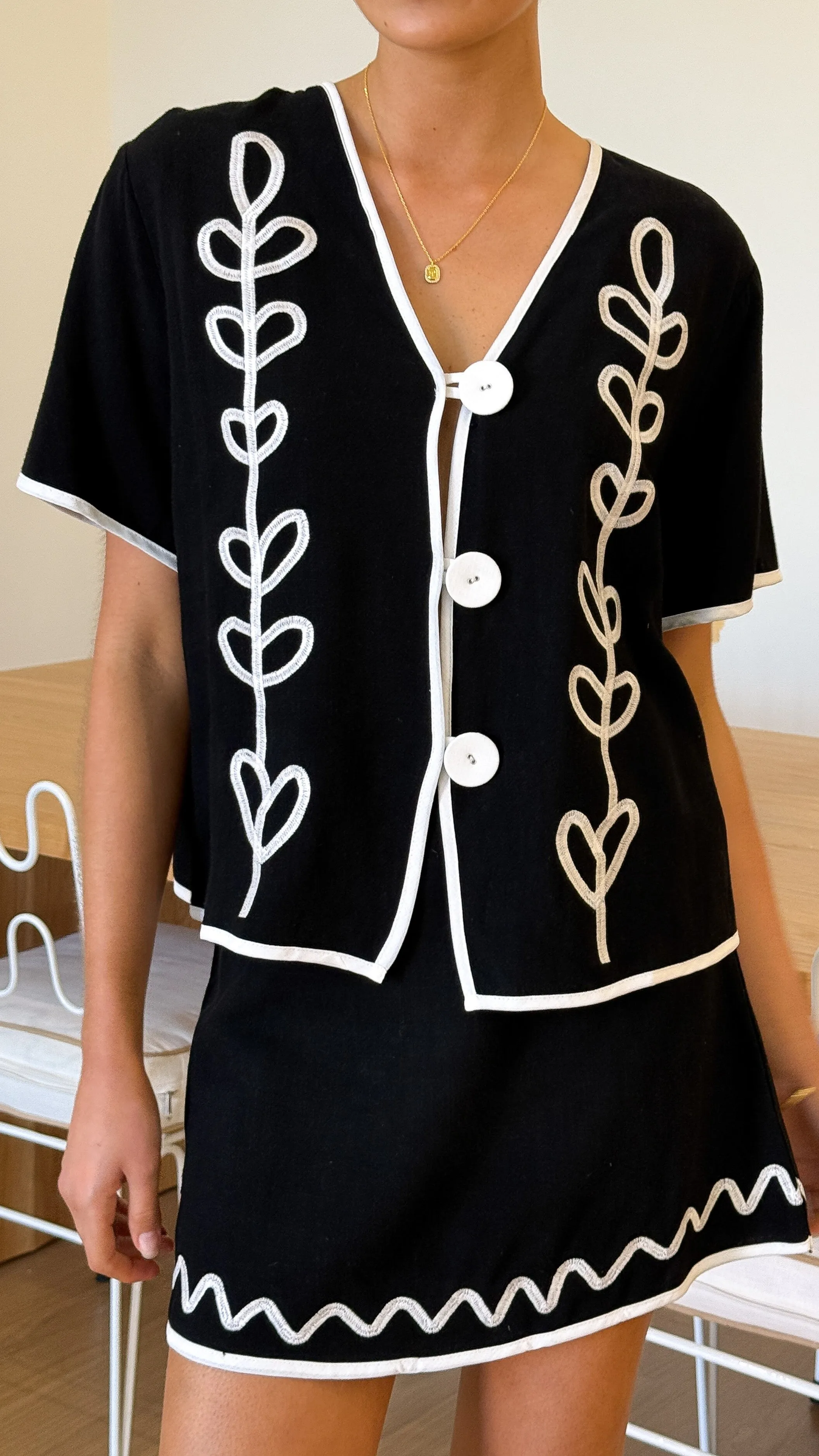 Easton Top - Black / White Adjustable Drawcord Reflective details