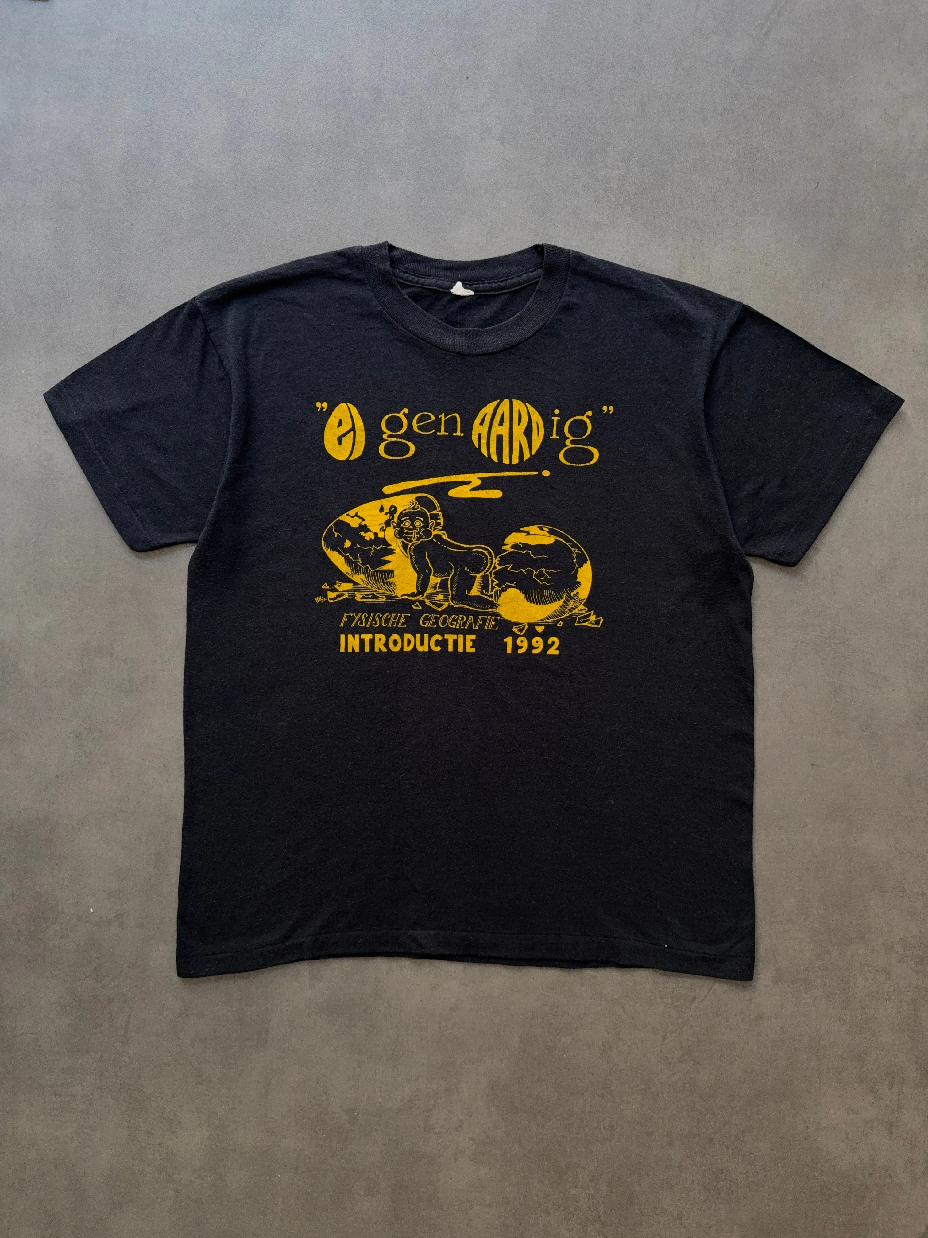 1980s Geografie tee (L) Non Fading Material Smart Layering