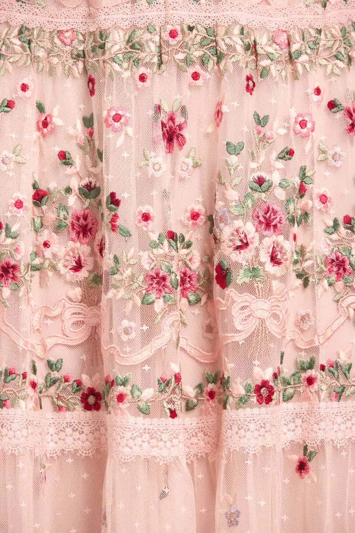 Relax Form Ribbon Bouquet Gown