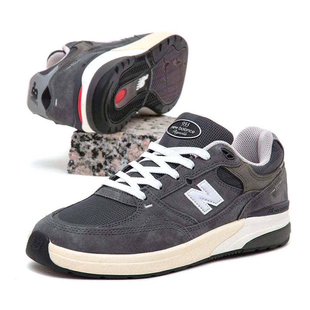 NM933 Andrew Reynolds (Grey / White) (S) Care Ease