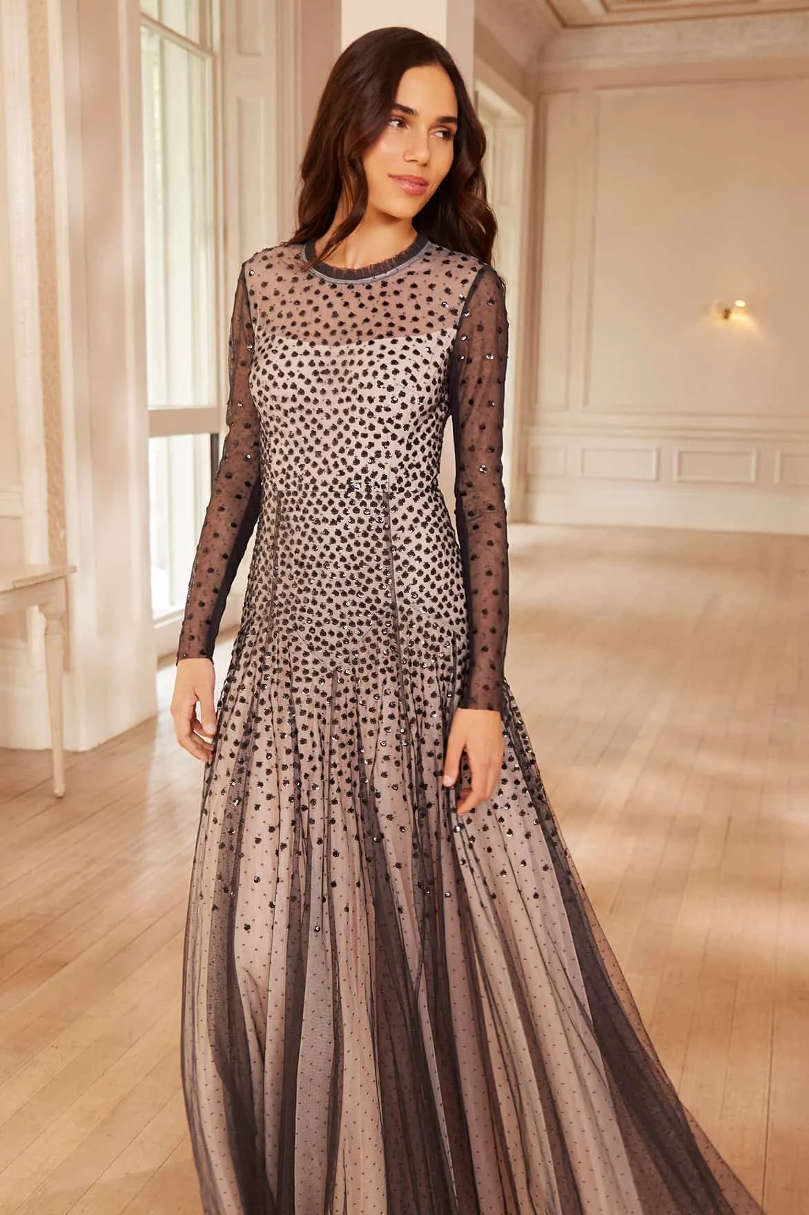 Sequin Cascade Round Neck Gown windproof