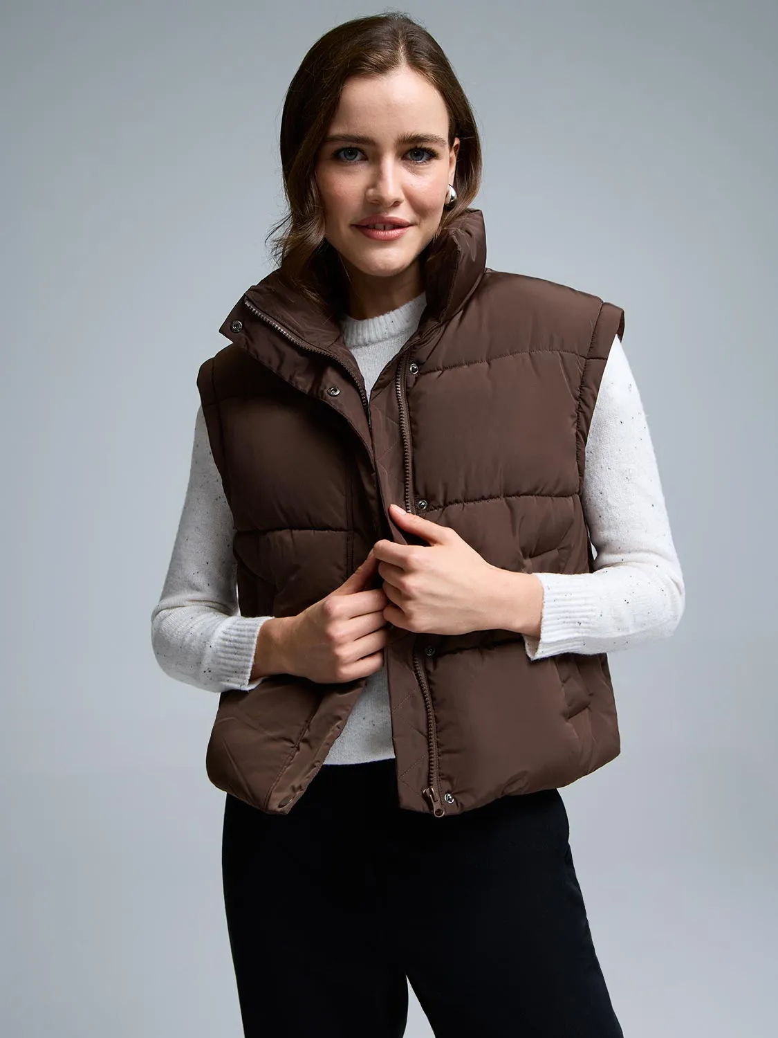 Compact Design Short Puffer With Removable Sleeves