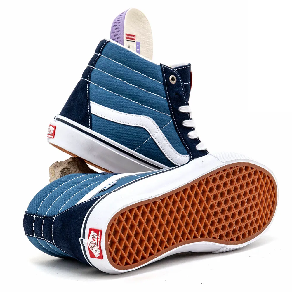 Responsive Cushion Weekend Warriors Skate Sk8-Hi (Navy / White) VBU