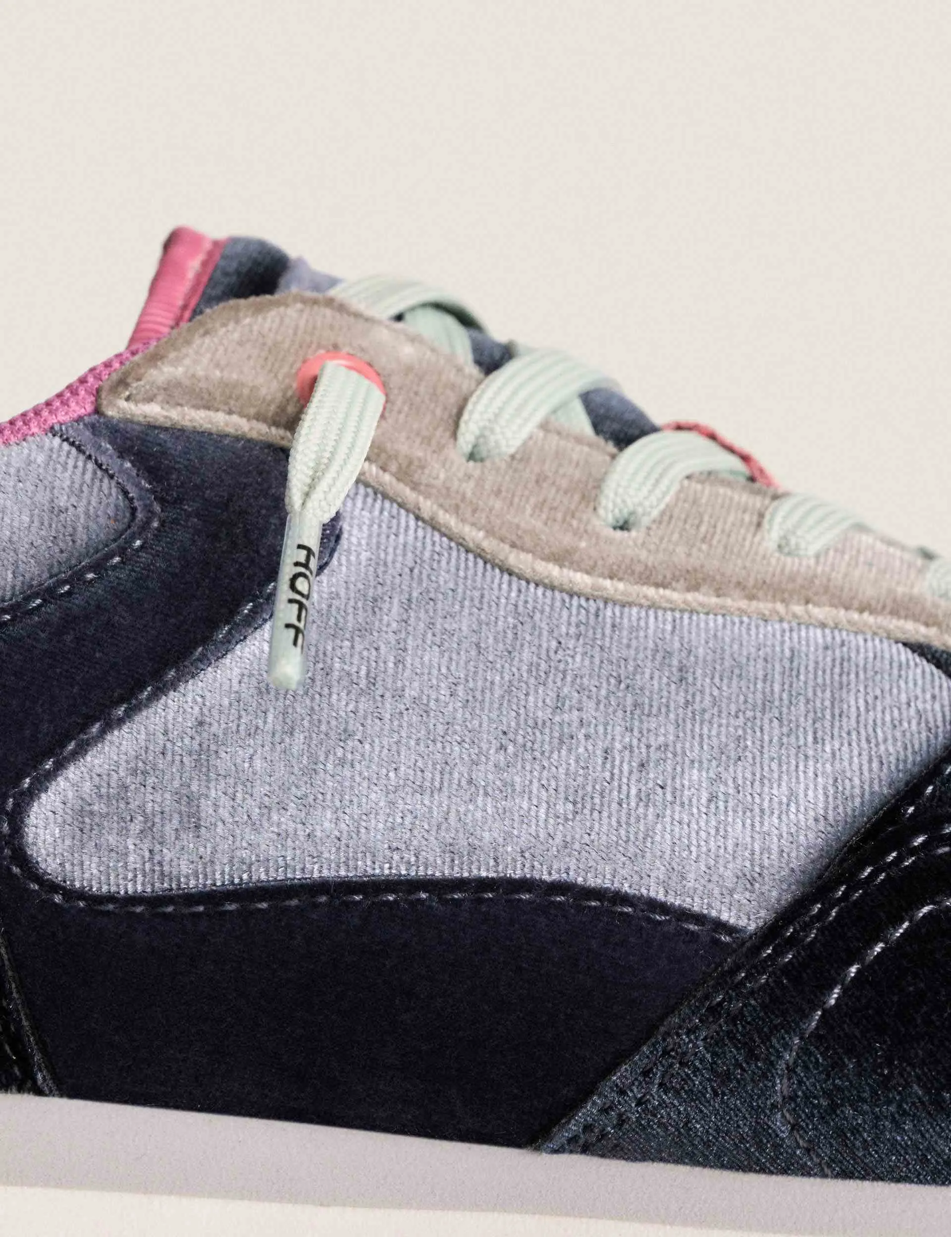 City - Sapphire Tunnel Step