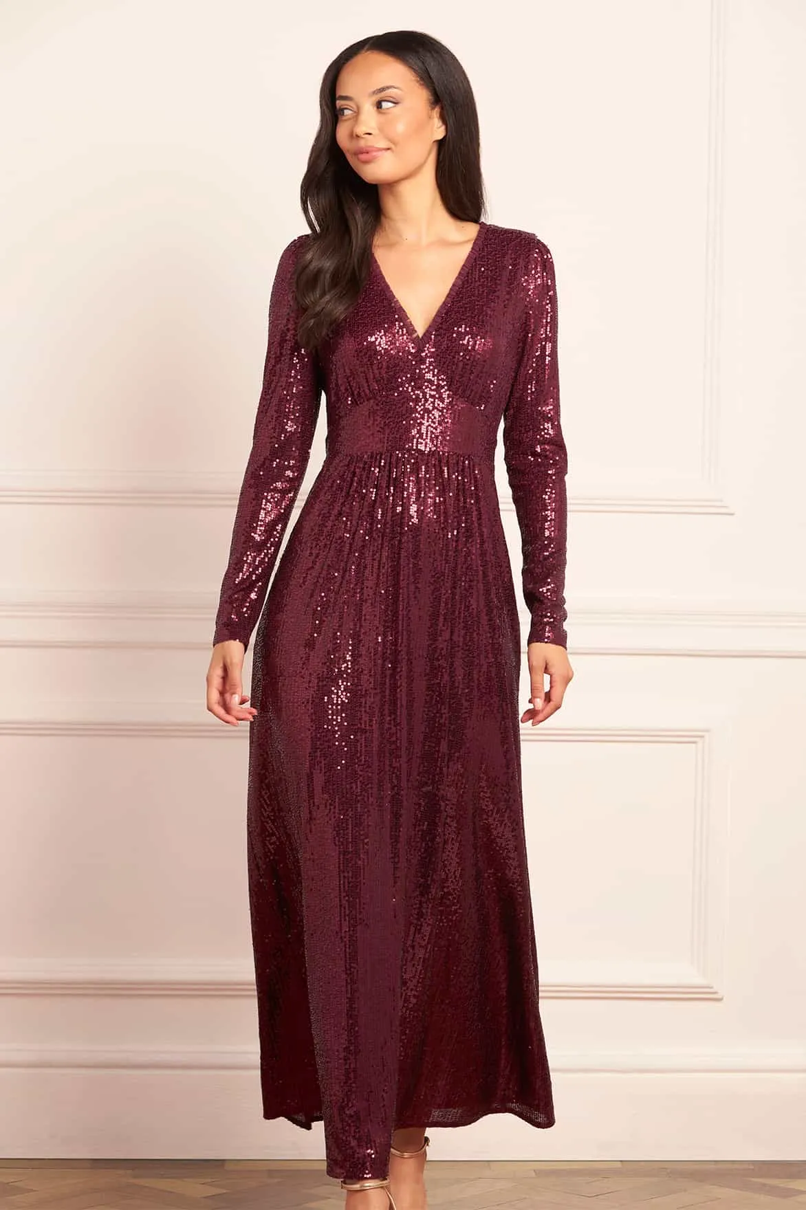 Street Vibe Sleek and Simple Chelsea V-Neck Gown