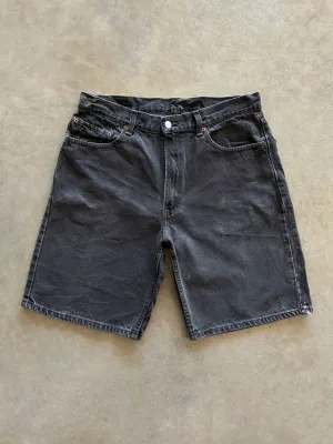 1990s Levis denim shorts (34) Sleek Design City Shorts