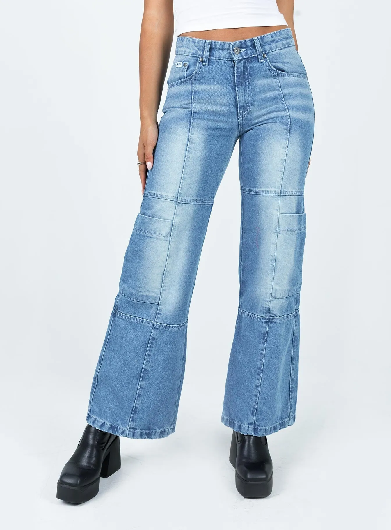 The Ragged Priest Low Rise Dad Jean Light Blue Balanced Look Comfortable Tailoring