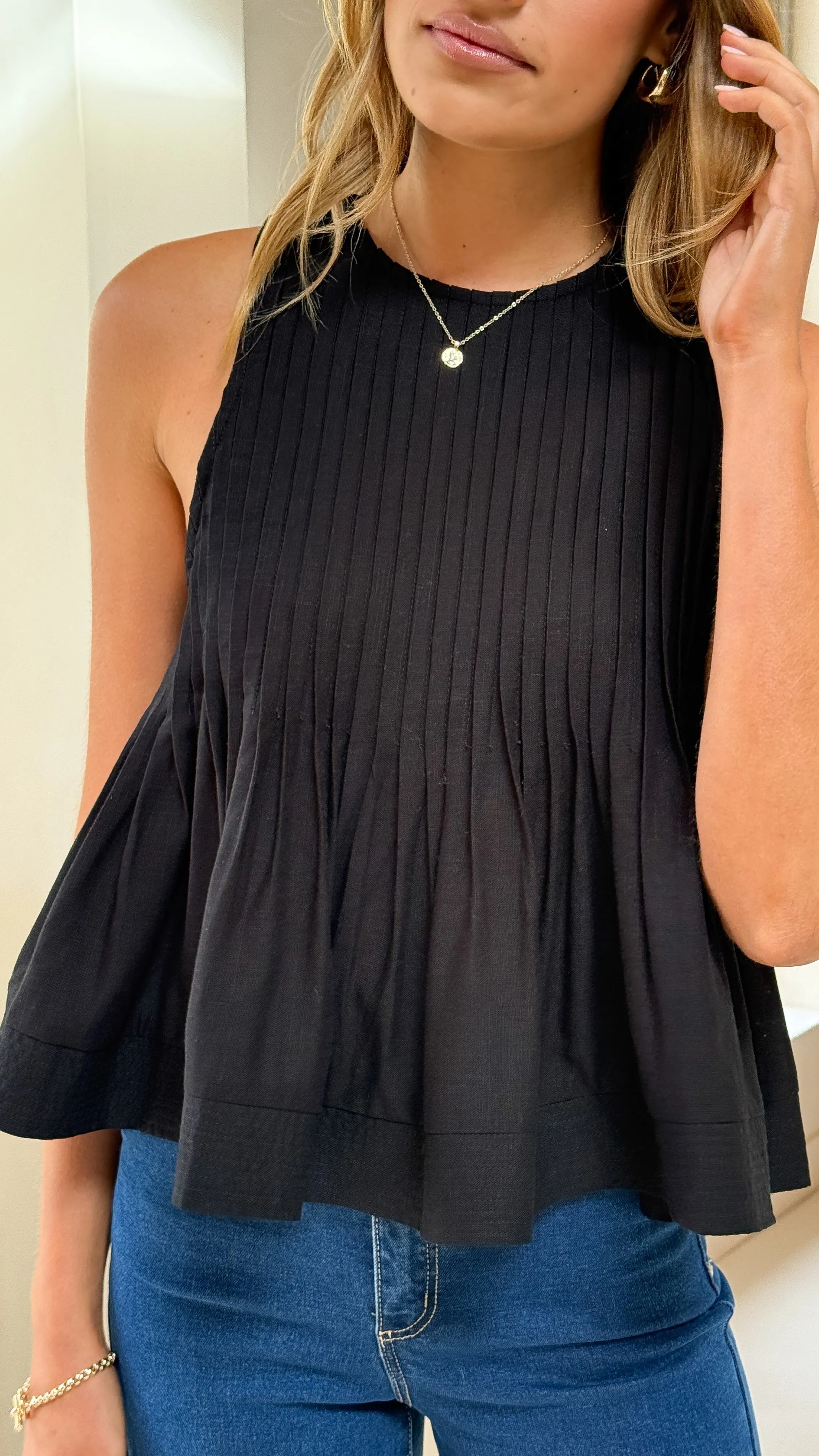 Strong Soul Tropical Glow Virtue Top - Black