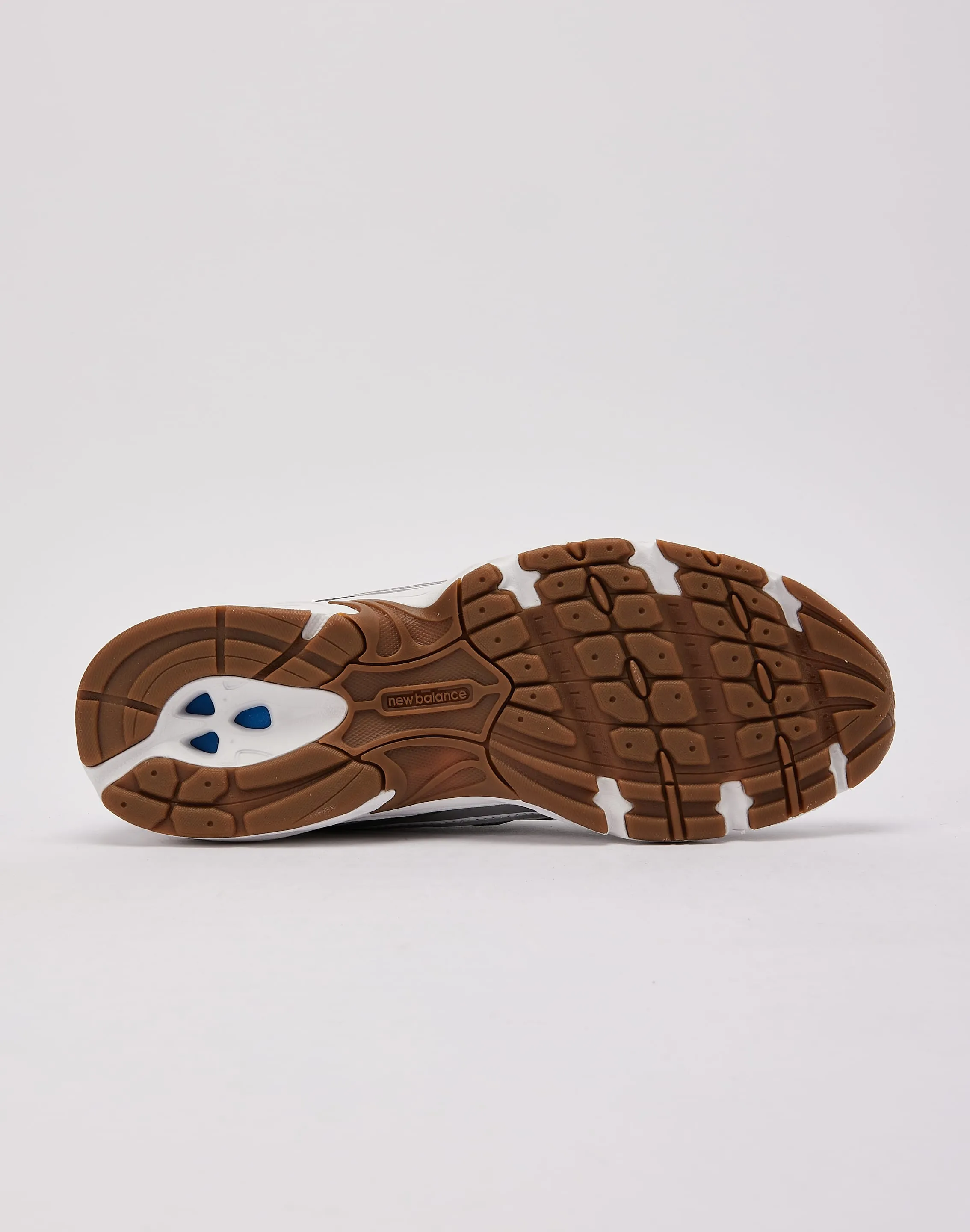 Enhanced Traction Lugs amazing comfort New Balance 740