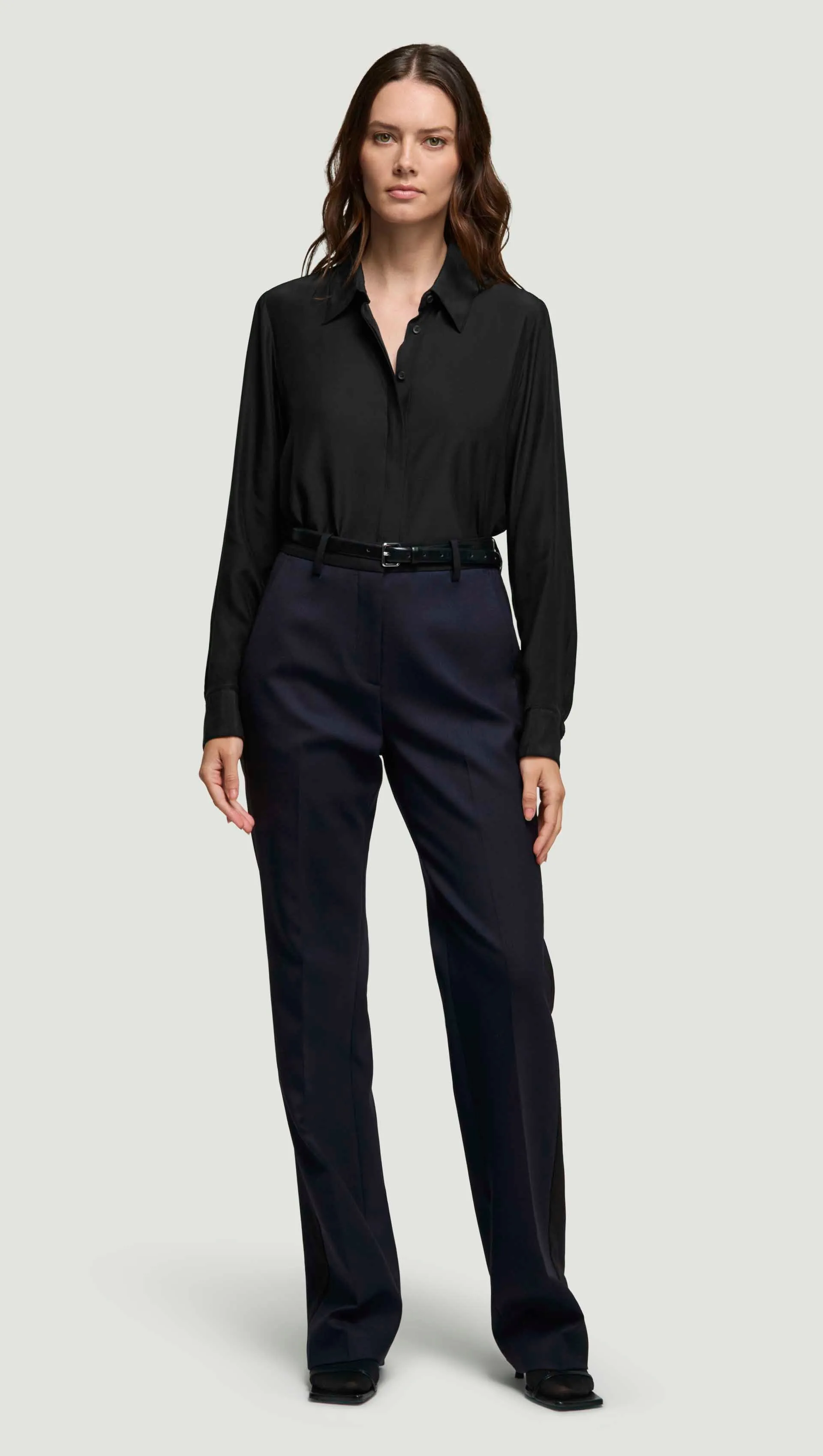 Colorblocked Tuxedo Trouser in Seasonless Wool | Midnight/Black Zip Pocket