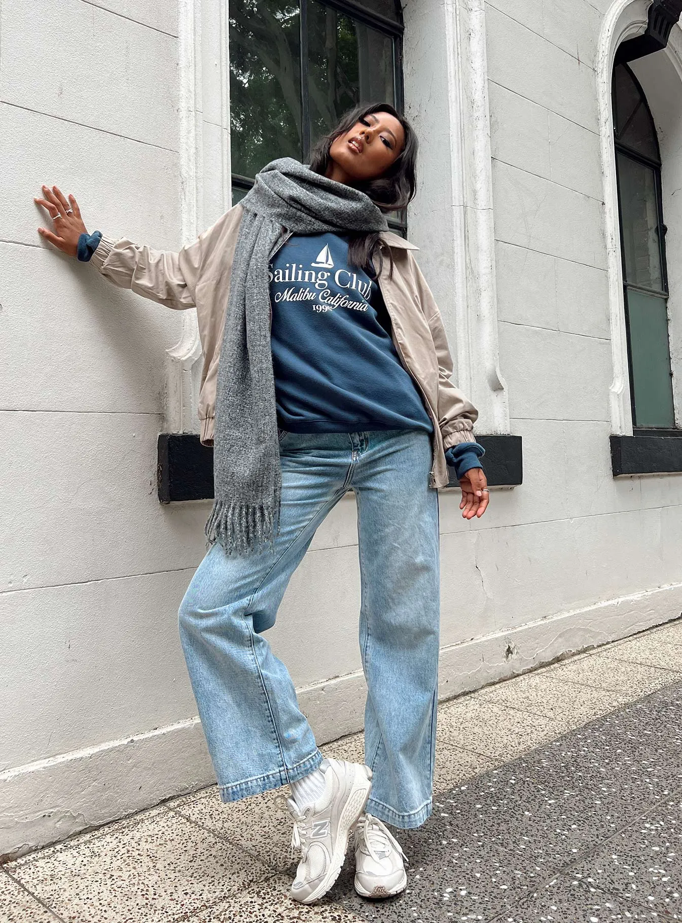 Brigid Jeans Mid Wash Denim Common Wear Fresh casual