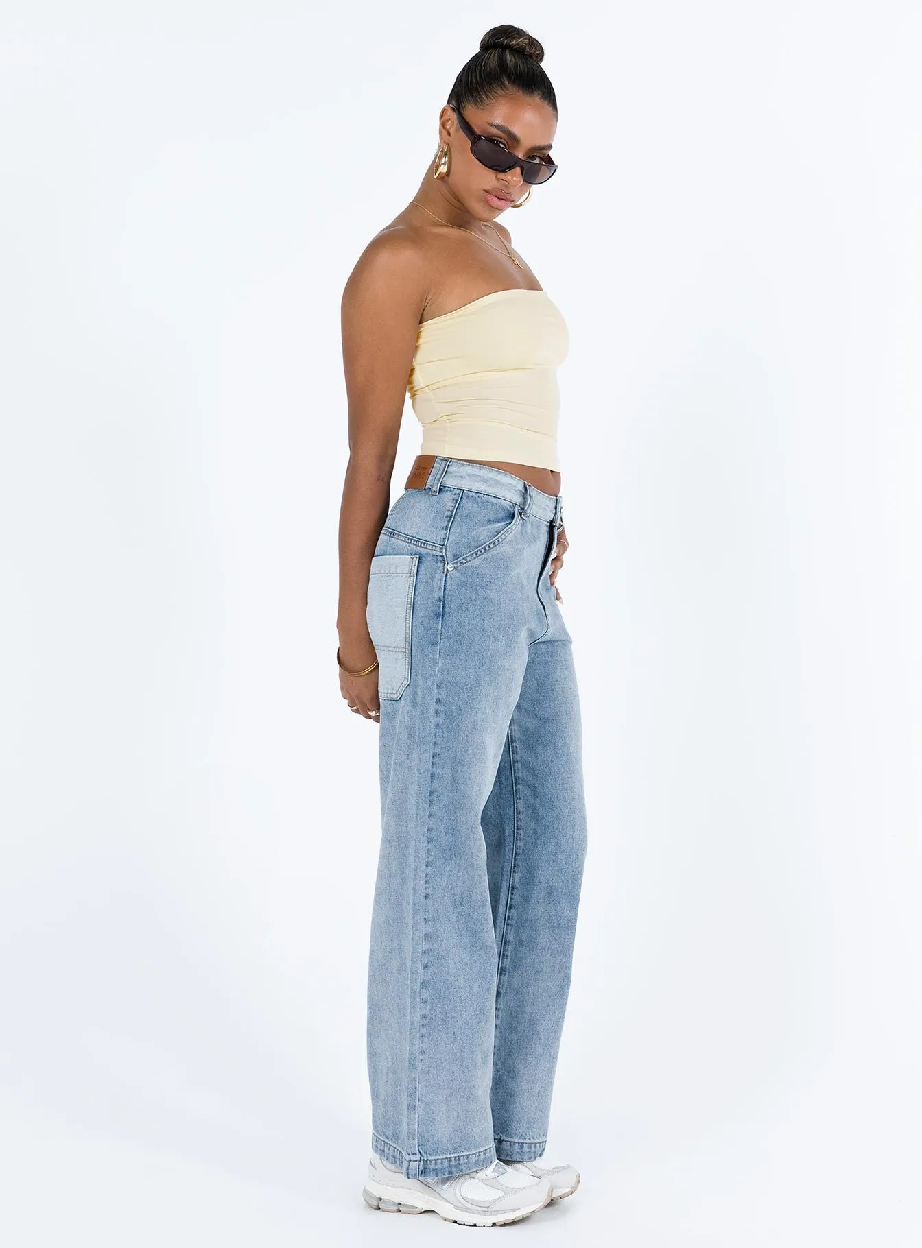 Brigid Jeans Mid Wash Denim Style Focus All Style Fit