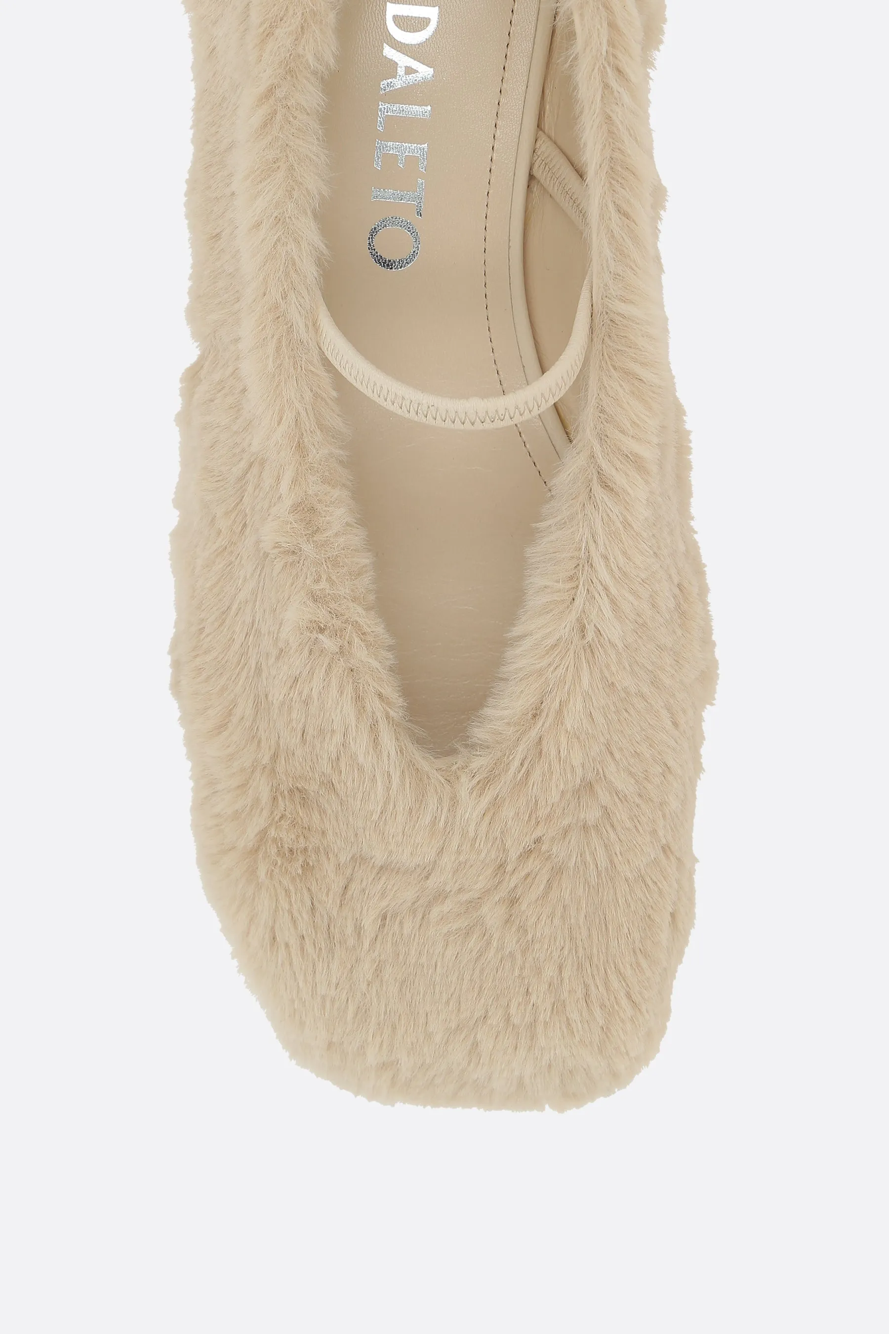 Hold Hike Oxford Style Nodstalgia Cindy ballerina in eco fur