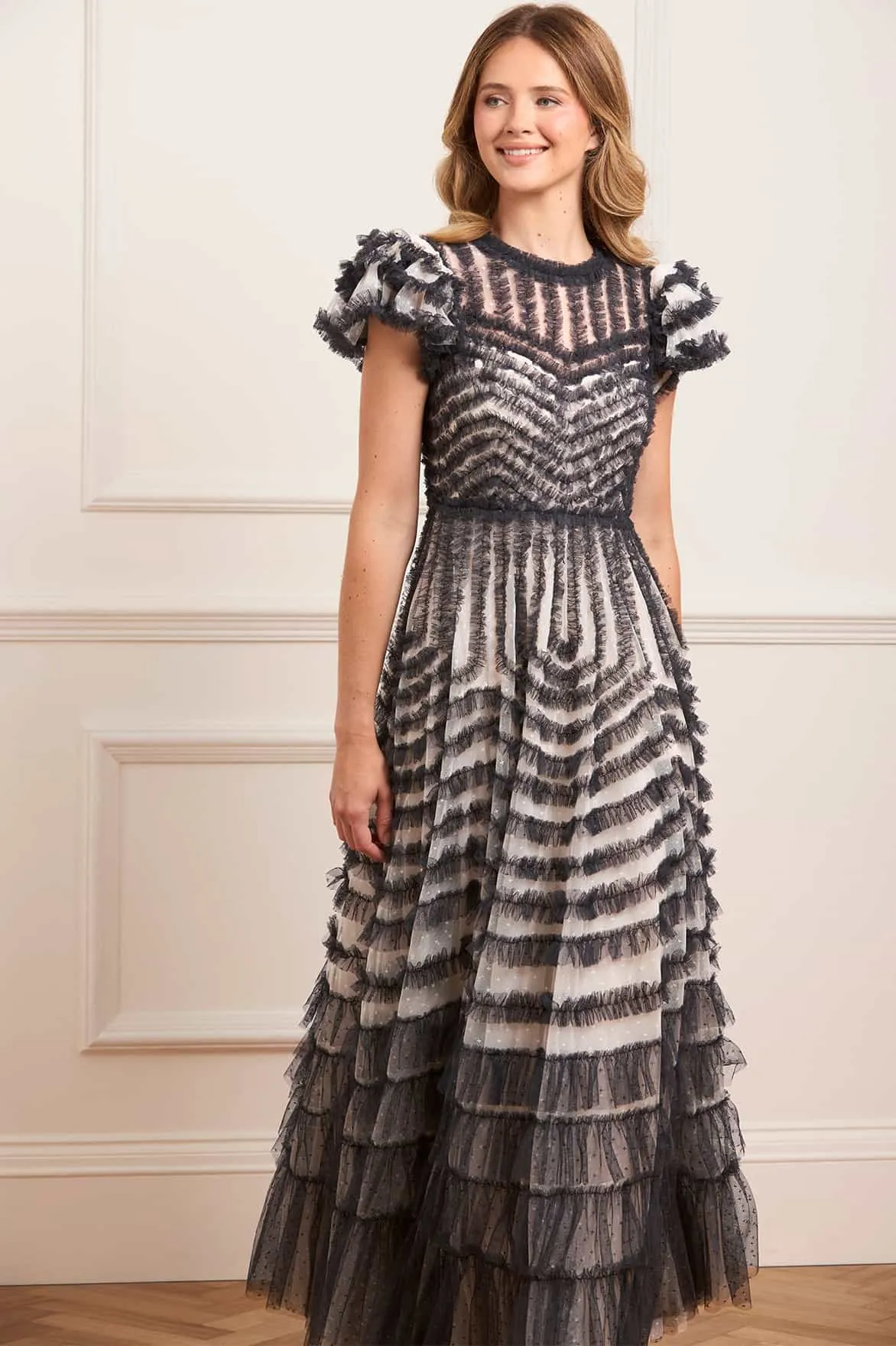 La Vie En Rose Round Neck Short Sleeve Gown A Line Cut