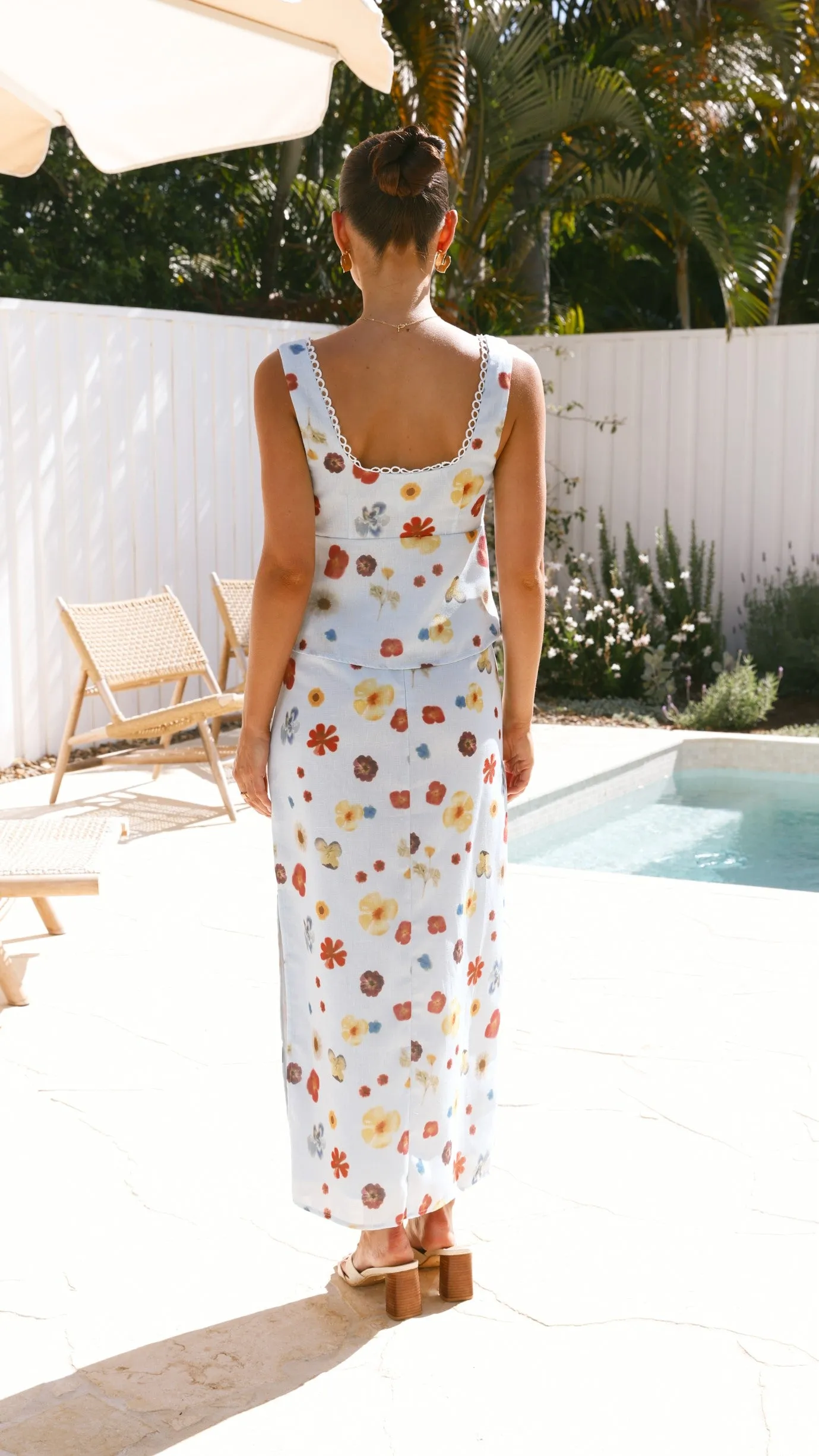 Comfortable Outerwear Sharp Cut Vaiana Tie Top - Blue / Floral