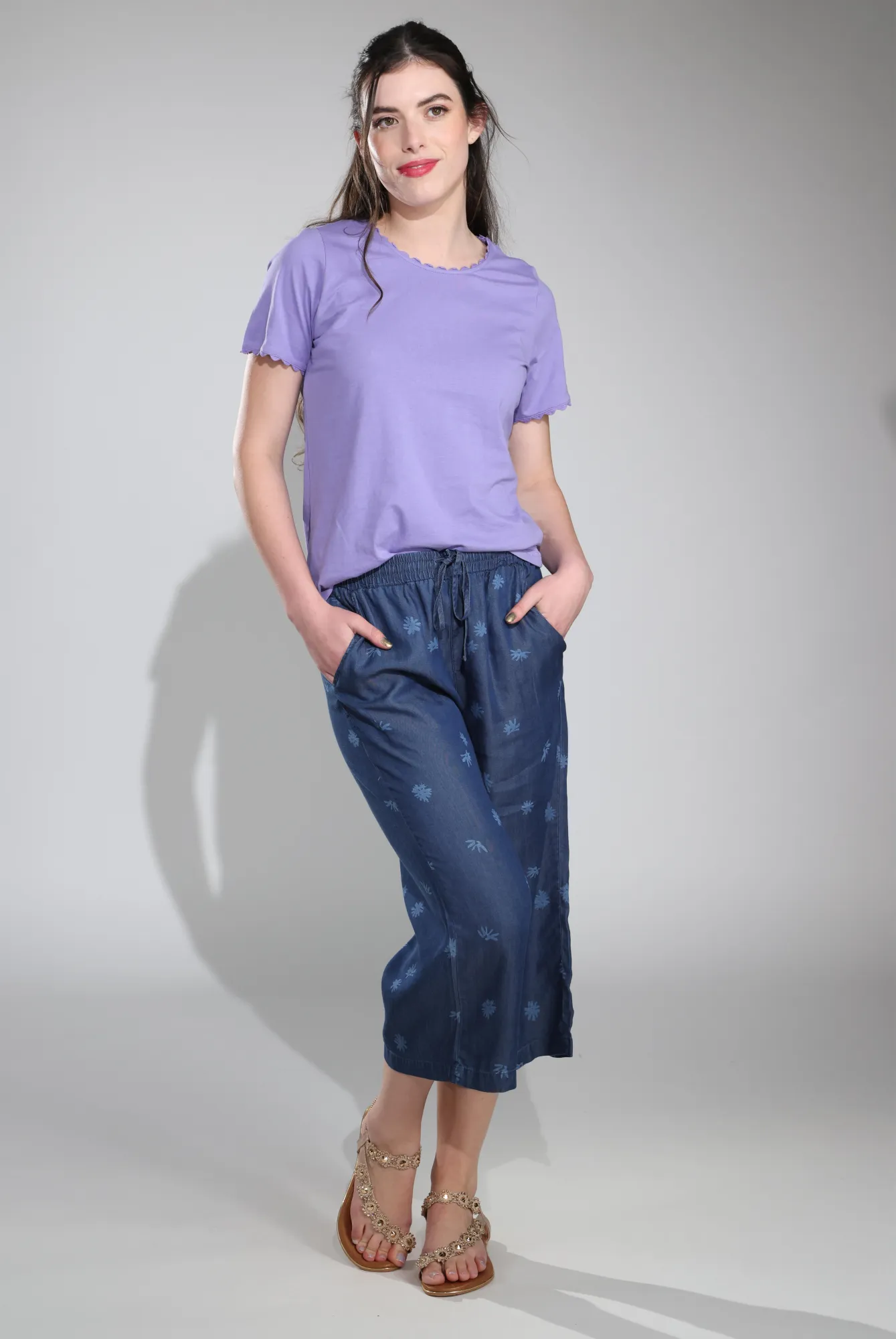 Mid Calf Pants | Chalk Daisy | 6643C1 Non Irritating Stain Resistant Weave