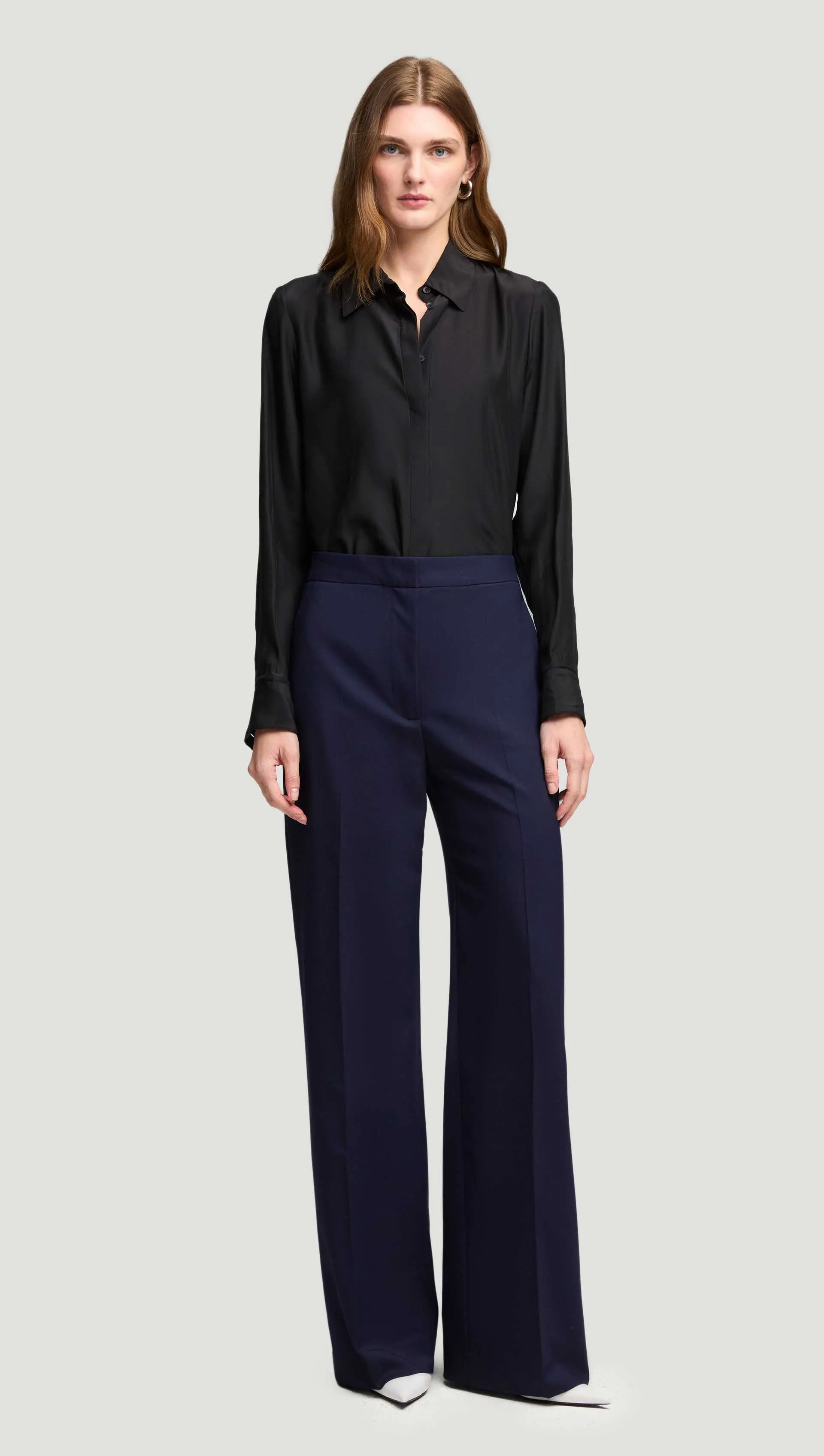 Roomy Shape Chilly Comfort Wide Leg Trouser in Seasonless Wool | Navy