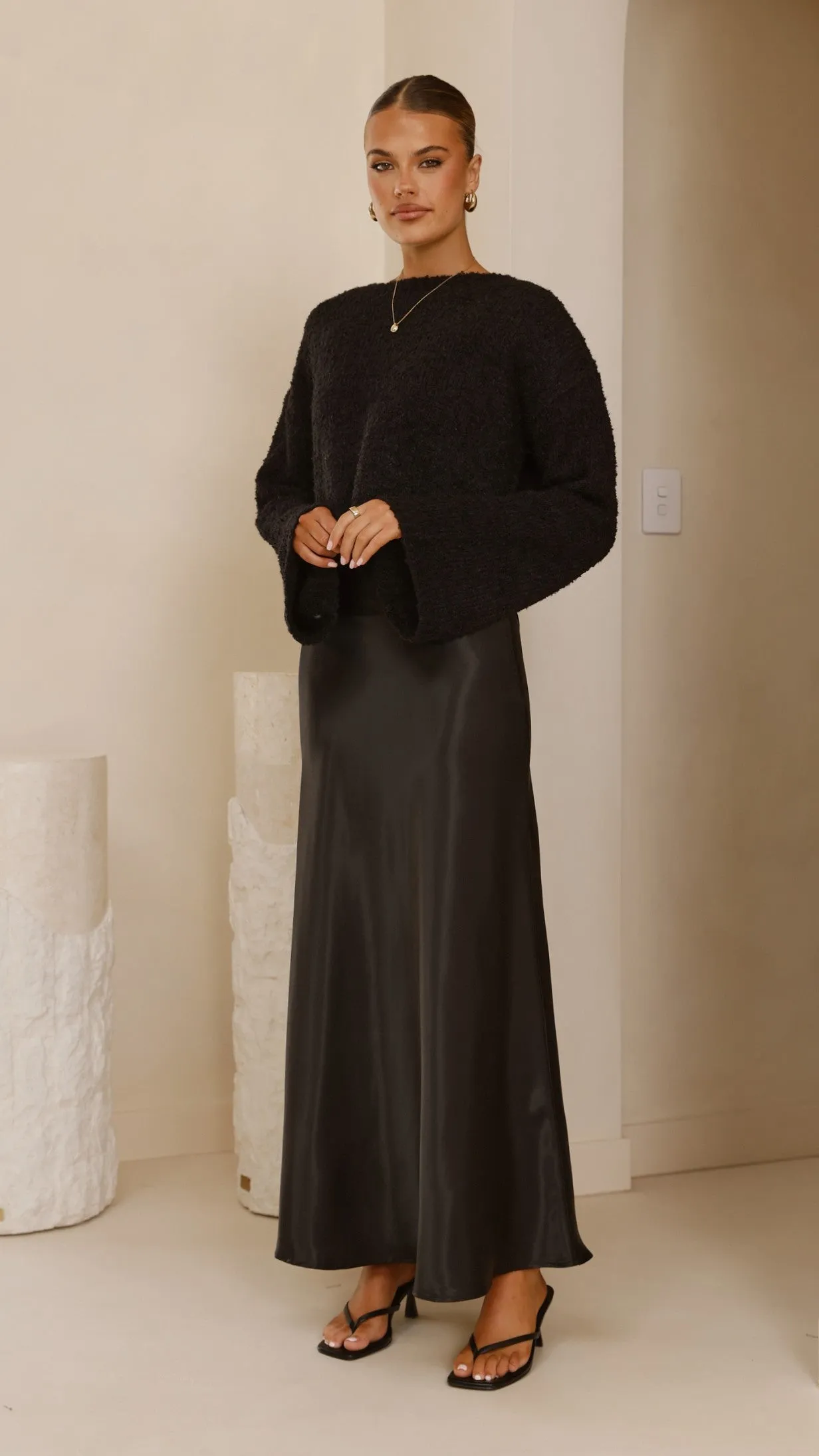 Winner Vibe Zala Cropped Knit Sweater - Black